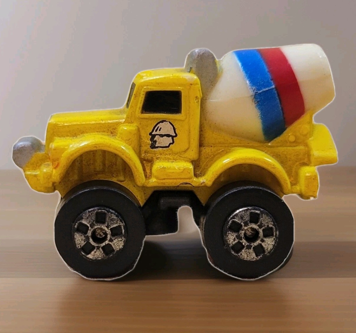 VTG 1987 Micro Machines ROAD CHAMP CEMENT TRUCK, Made In China, Preowned