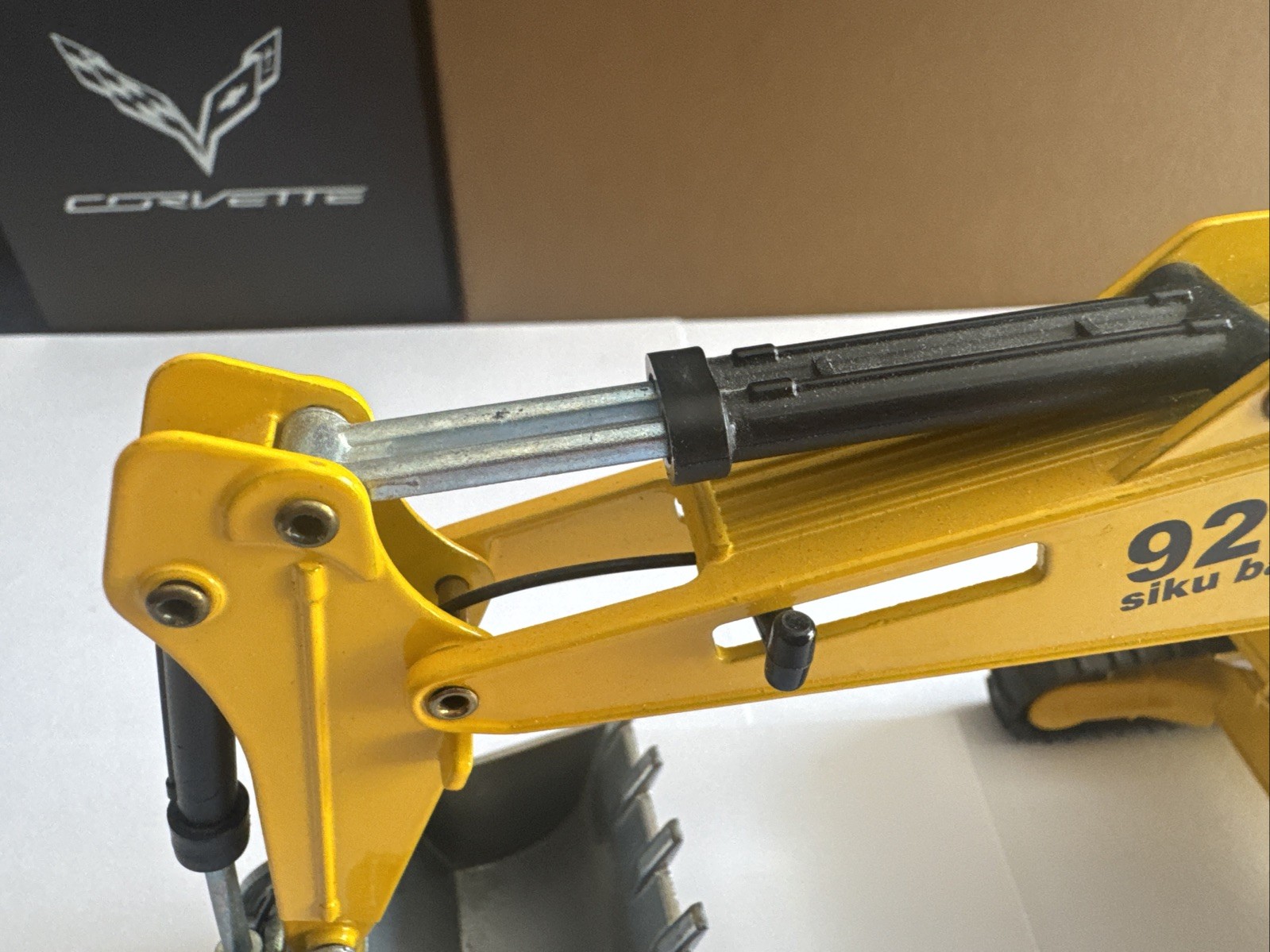 SIKU 1:55 Scale Hydraulic Excavator.free Shipping
