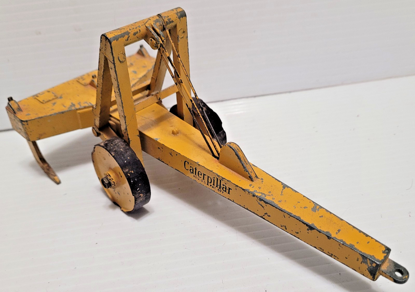 VINTAGE RUEHL CATERPILLAR RIPPER