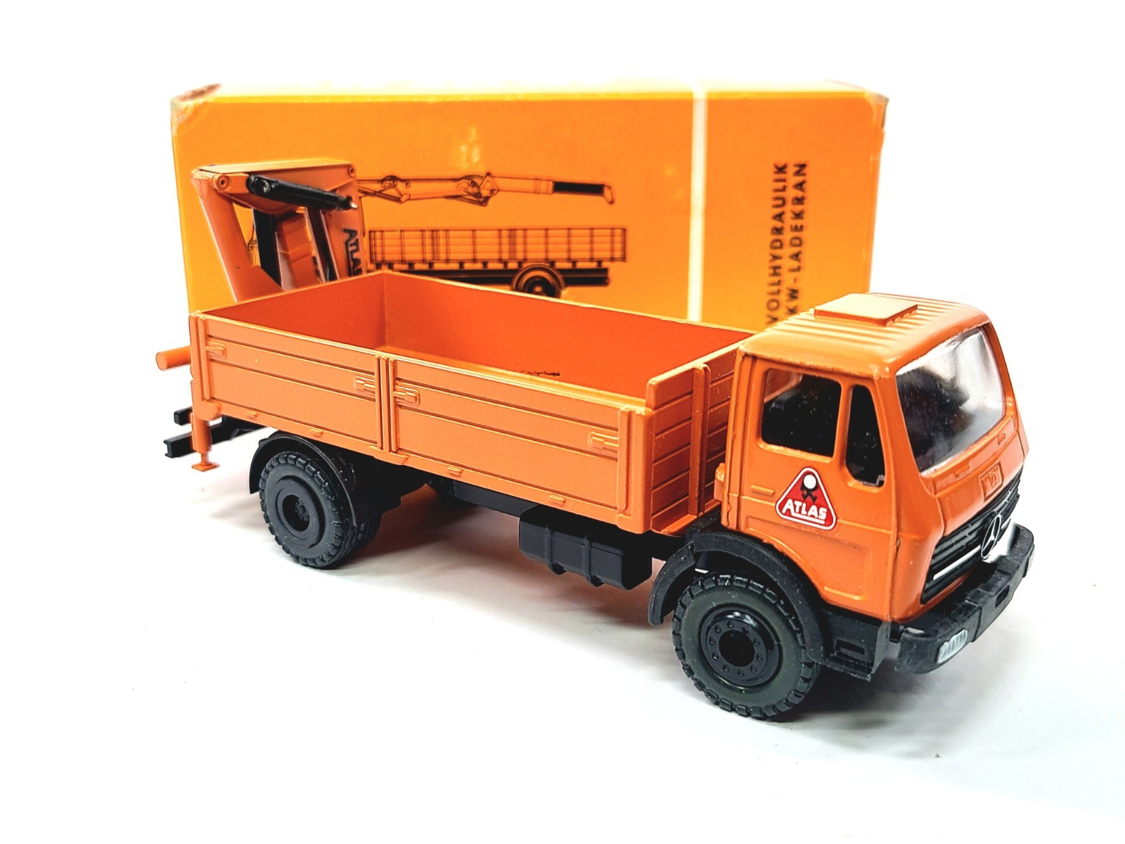 Mercedes-Benz 4×2 Truck with Atlas Crane – Orange – Conrad 1:50 Scale #3061 New