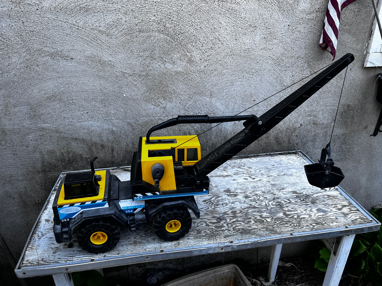 Tonka 354 Mighty Diesel Crane Hasbro Truck construction