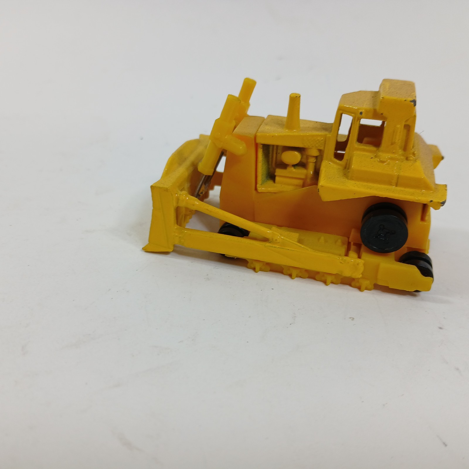 Vtg Hot Wheels CAT Yellow Bulldozer 1979 Malaysia Base Construction Vehicle