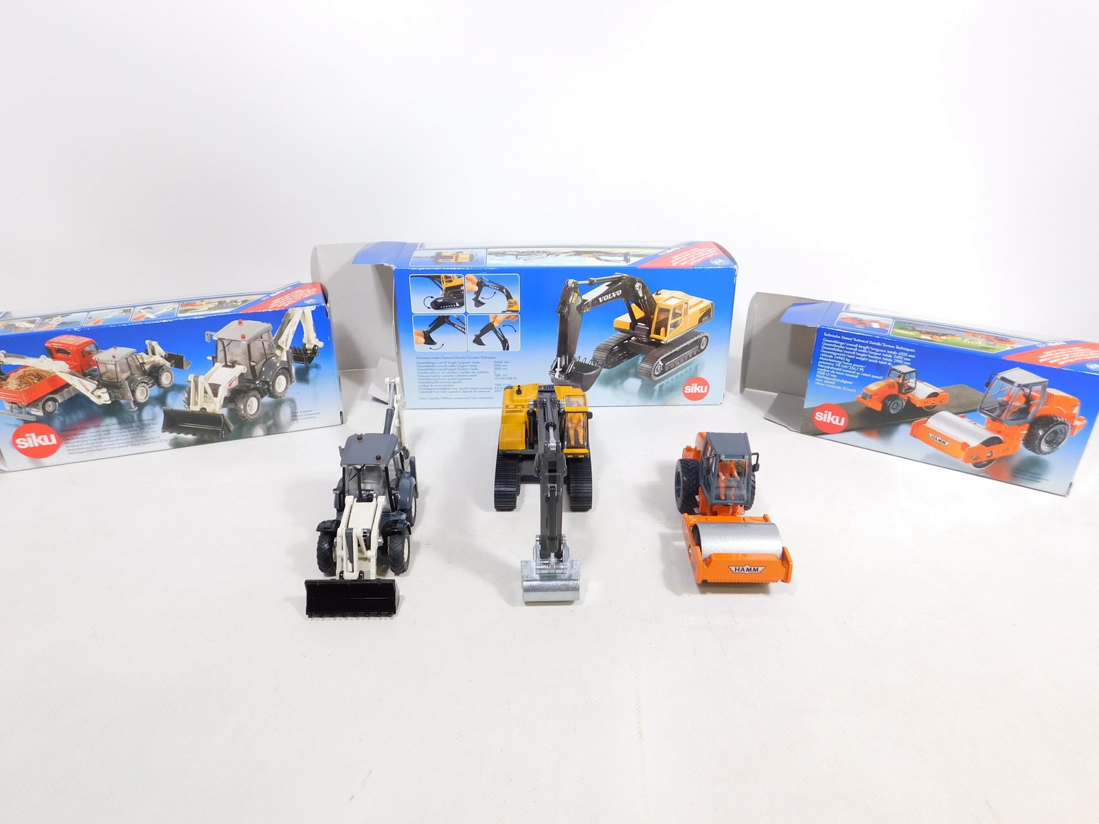 3x Siku 1:50 Metal Model: 3530+3531+3535 Excavator Volvo Mint +Box #DF725-3