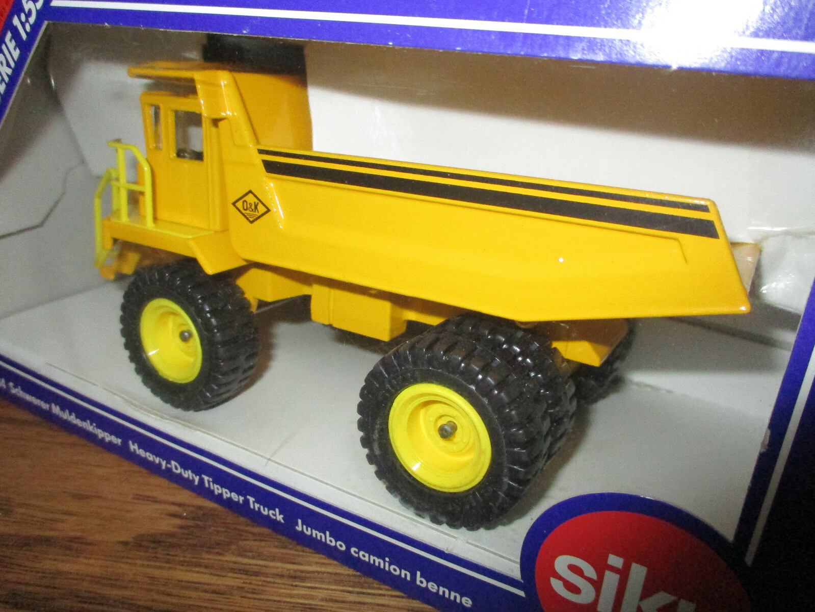 O&K K40 Heavy Duty Tipper Truck By Siku 1/55th Scale