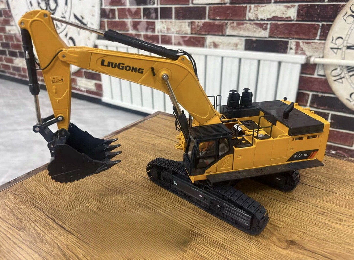 1/35 Scale LIUGONG CLG990F HD Hydraulic Excavator Diecast Model Collection Toy
