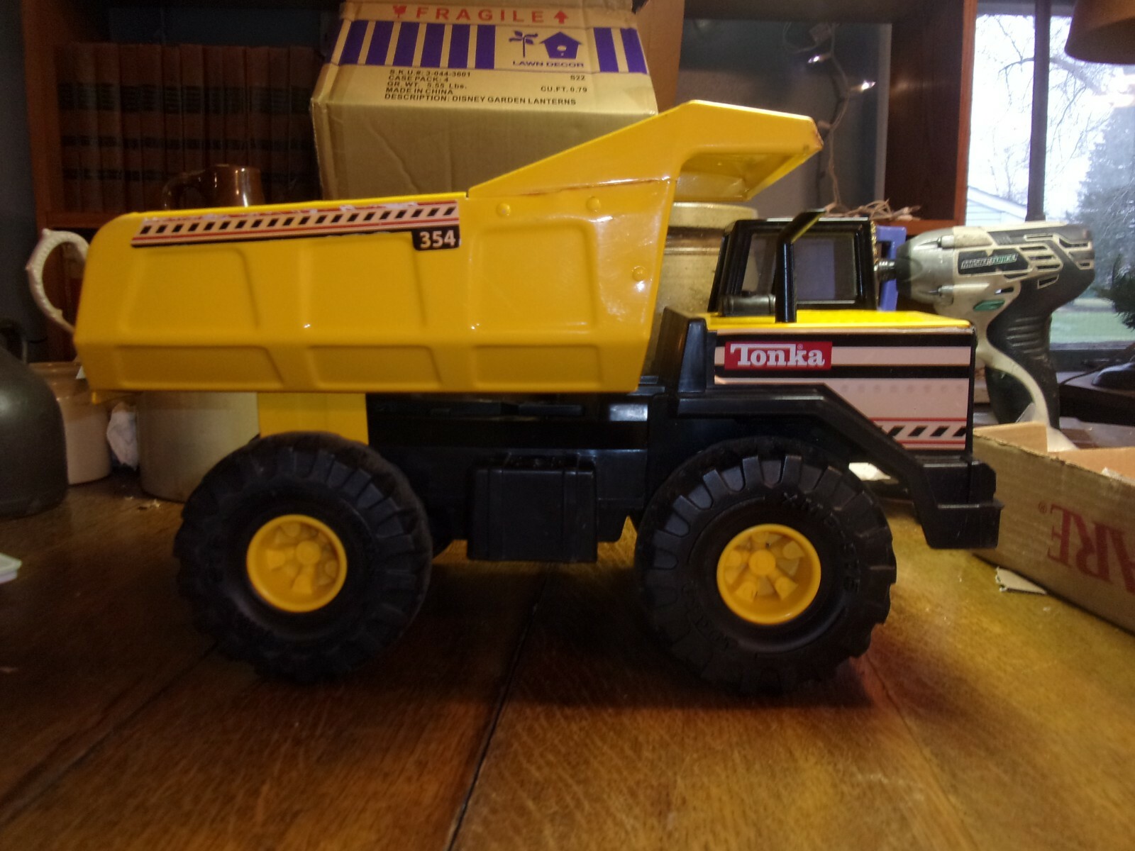 tonka 354 dump truck pressed steel funrise #93918