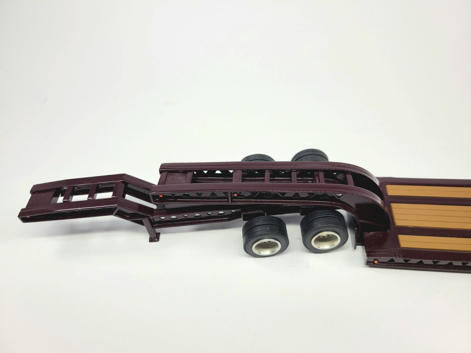 Trail King 2x2x2 Low Loader Trailer – Maroon ASAM Smith 1:48 Scale Diecast Model