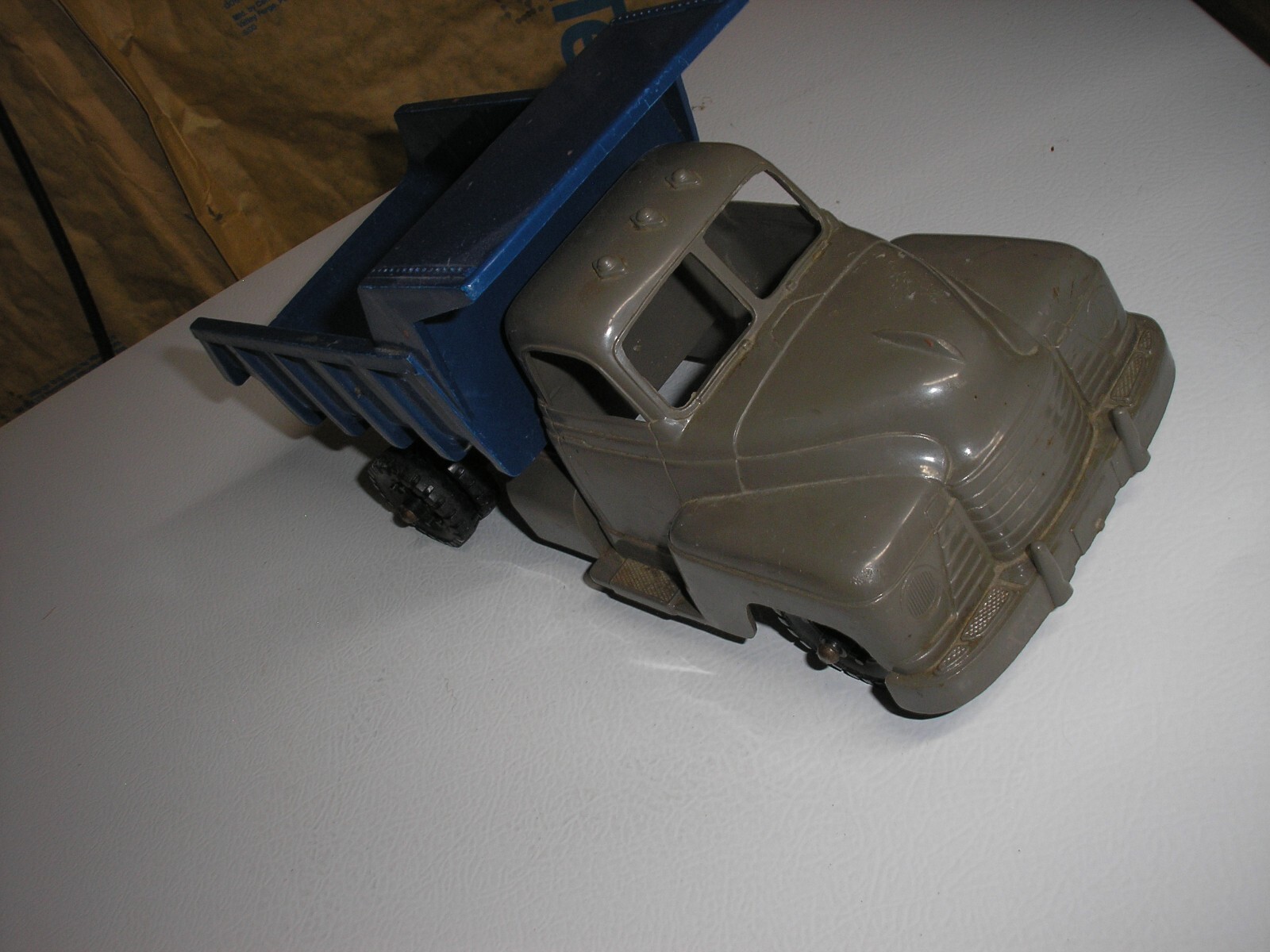 Rare 1950’s Marx Plastic 11 1/2″ long Dump Truck with lever Free SHIPPING