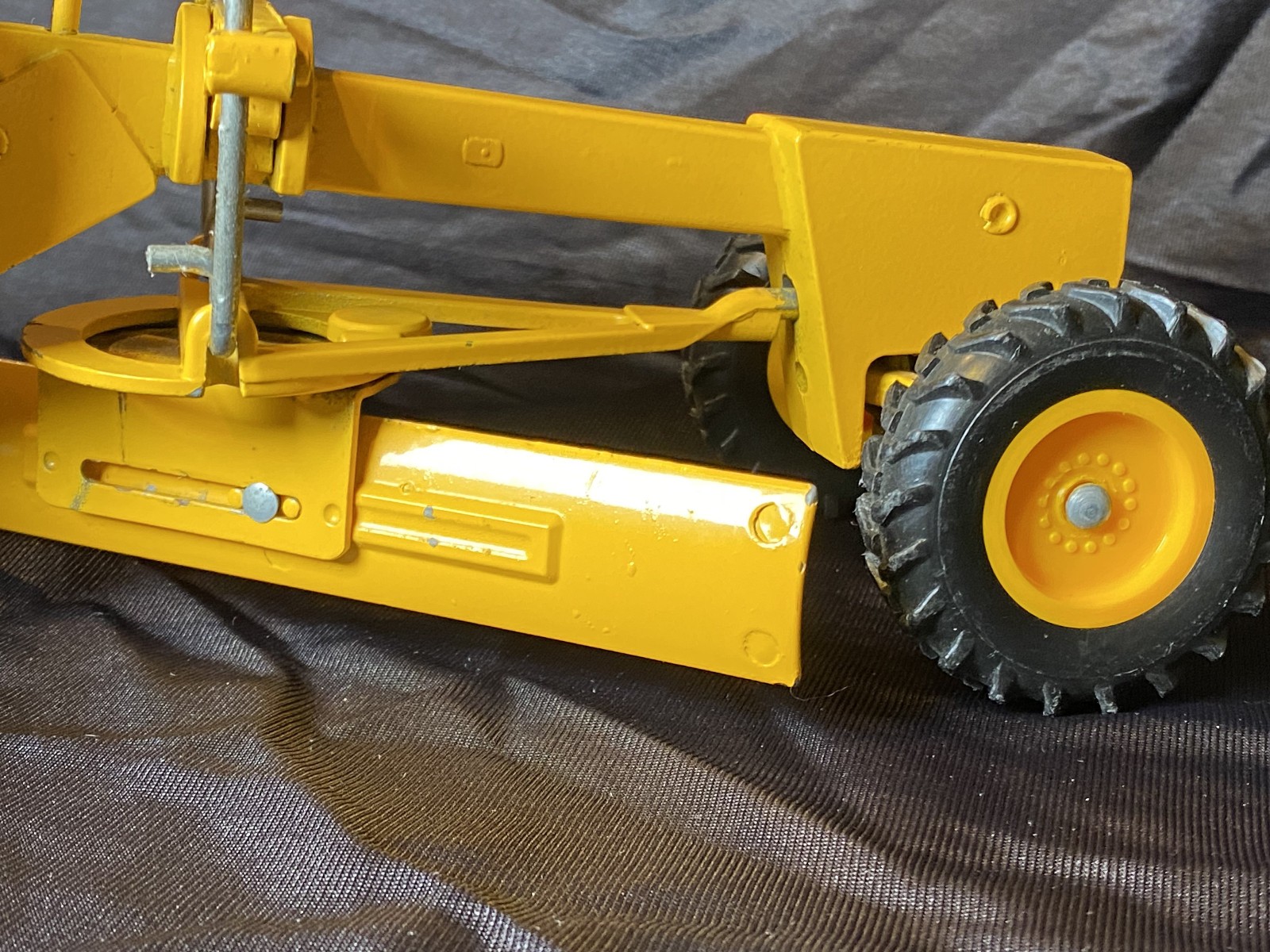 vintage 1970s ERTL TOYS #504 JOHN DEERE motor road grader 1/16 Diecast steel