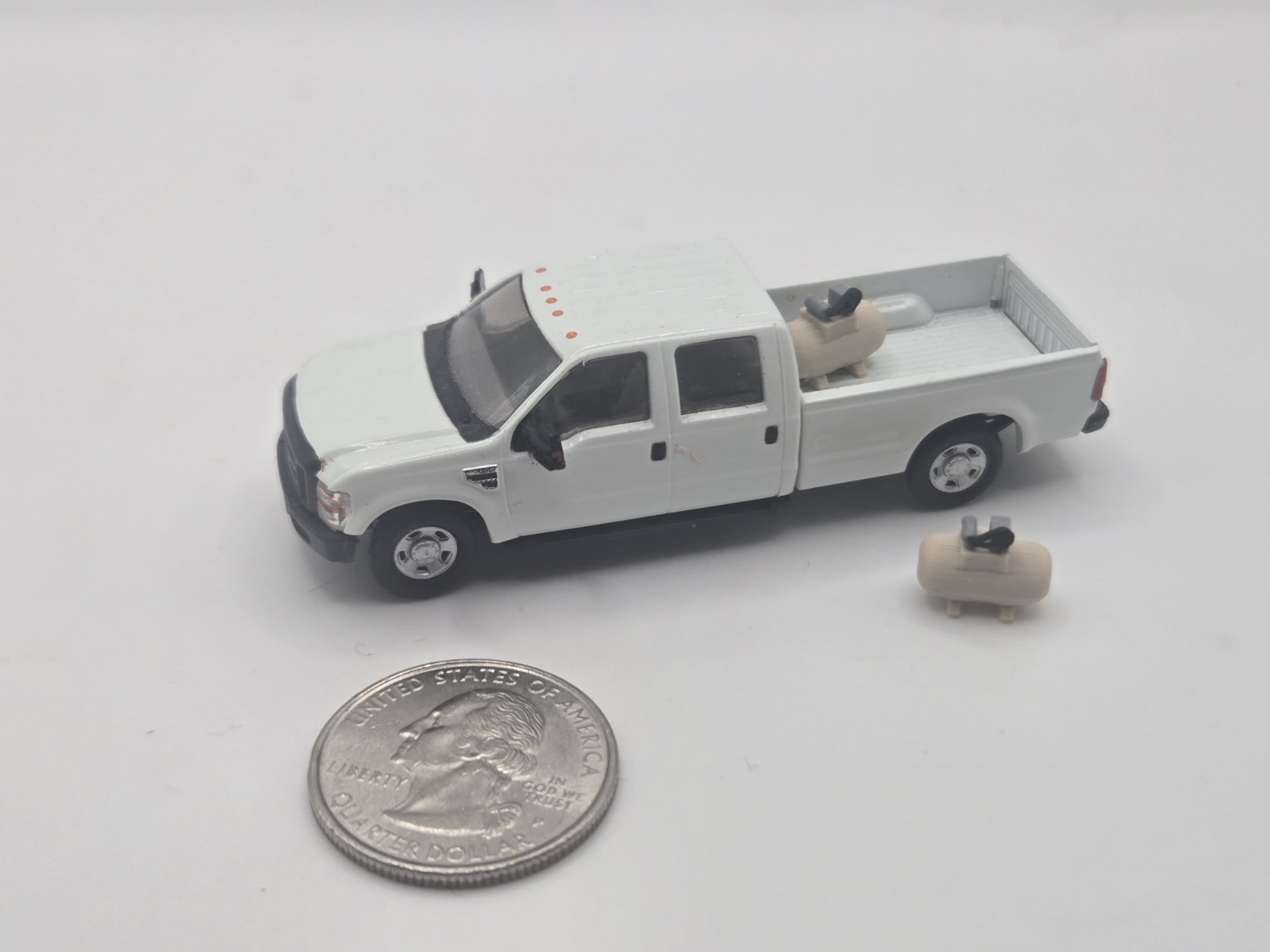 1/87 Scale Small Shop Compressor *2 Pack* in Tan
