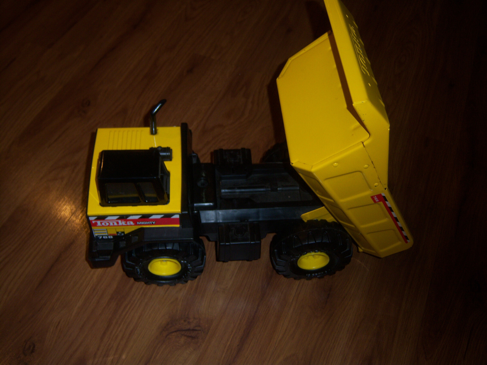VTG 1999 NEAT! COLLECTOR’S Tonka Mighty*Metal*Fleet Dump MXB975 Truck TOY