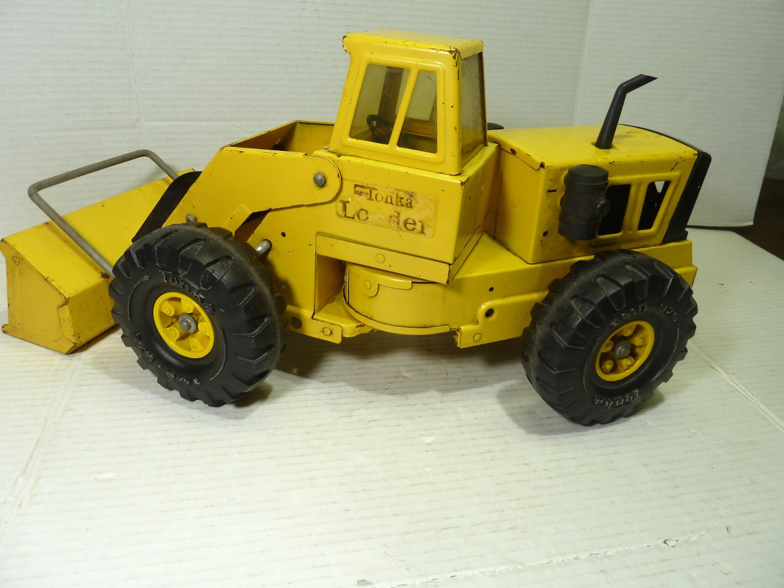 Vintage 1970’s Mighty Tonka Truck Turbo Diesel Front End Loader XMB -975