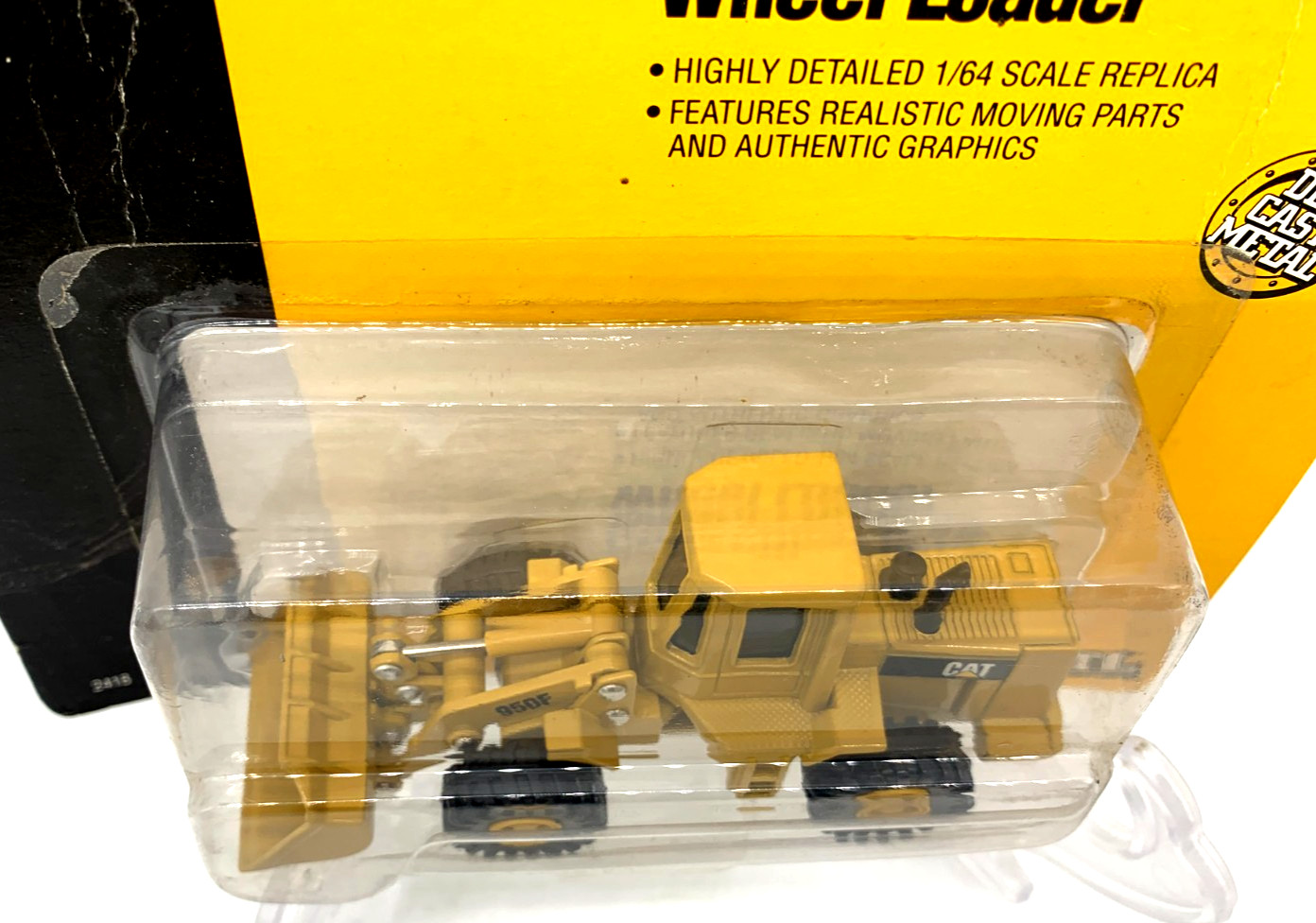 1992 Ertl ‘Caterpillar 950F Wheel Loader’ Die-Cast Scale 1/64 NIB
