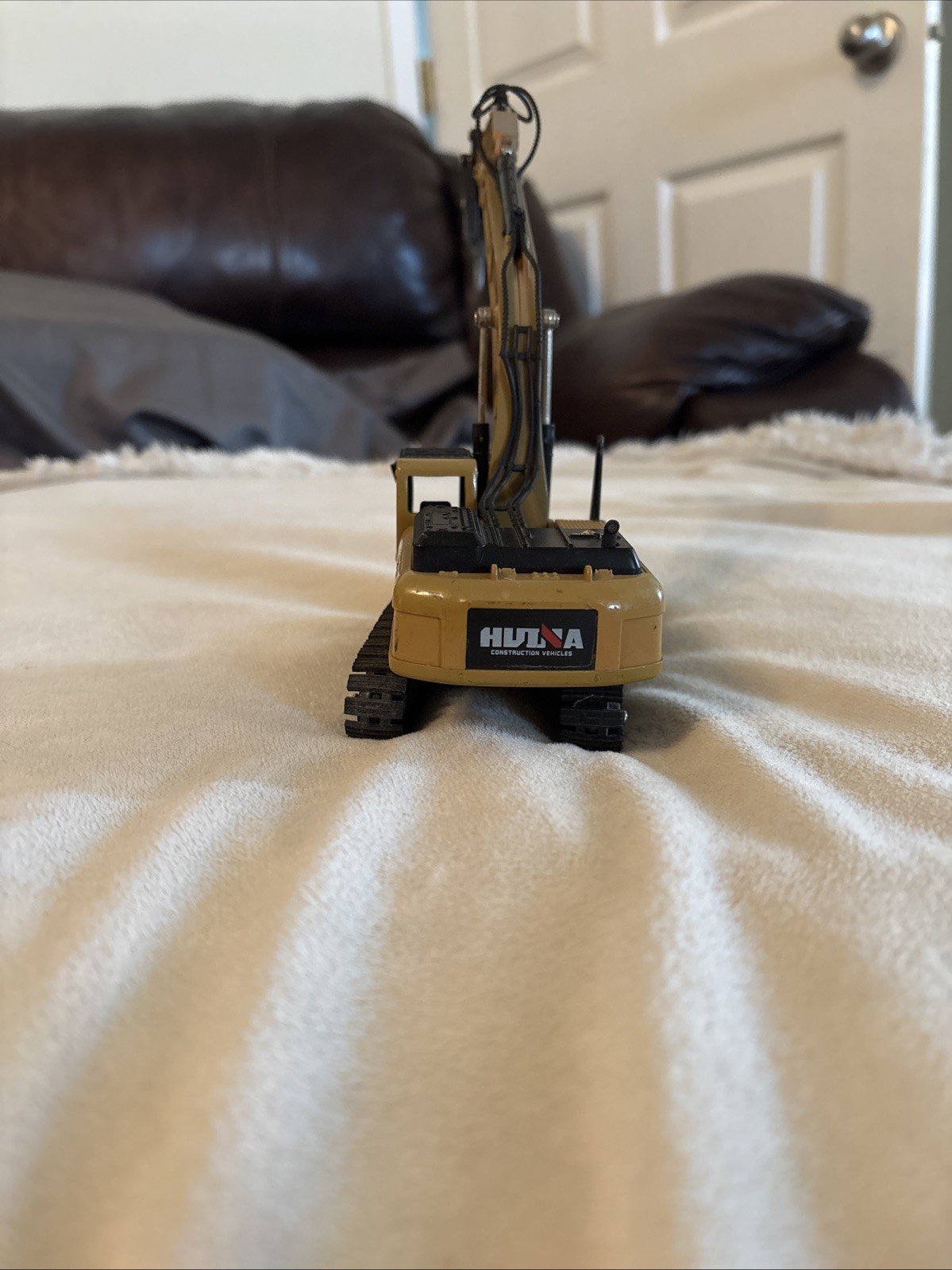 Hulna Drill Excavator Die Cast Metal Toy