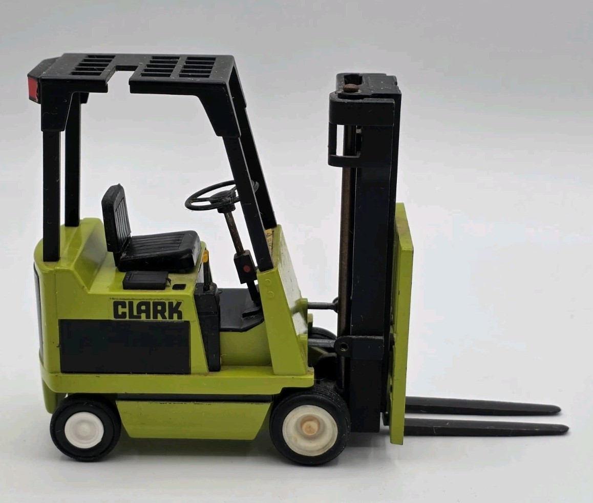 Conrad 2971 Clark Electric Cushion Tire Lift Truck Forklift 1:25 Scale W Germany