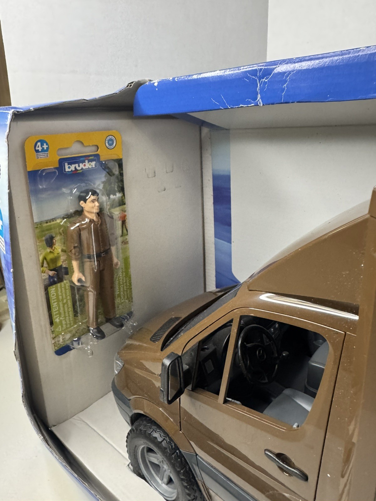Bruder Mercedes Benz Sprinter UPS Truck – 1/16 w/ Pallet Jack & Driver Age 4+