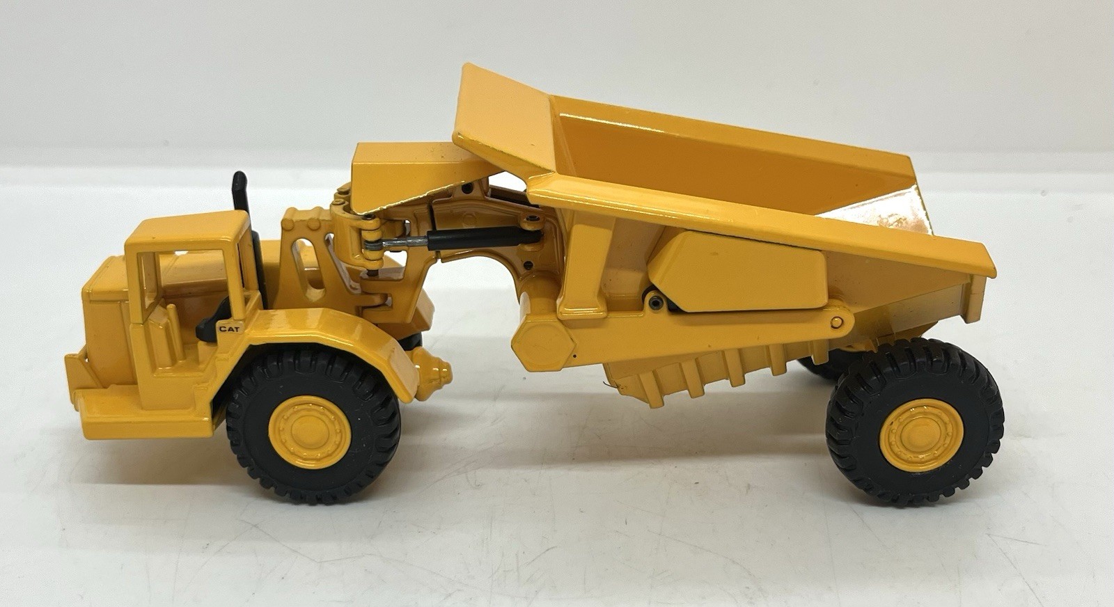 Lot Of 4 Joal Compact Diecast Cat Caterpillar C-591 Pipe Layer Crane Scraper