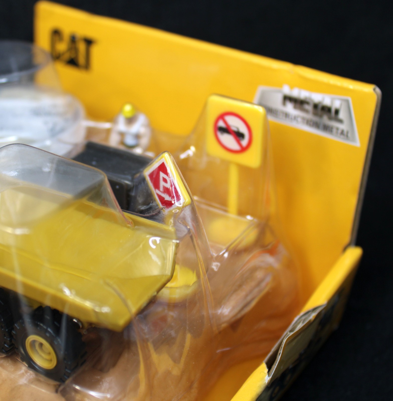 Diecast Masters Earth Mover Series CAT 730 Articulated Truck Construction Set