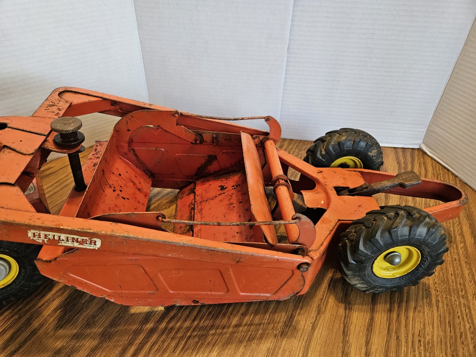 Vintage 1950’s Doepke Heiliner 28″ Pressed Steel Earth Mover Road Scraper Grader