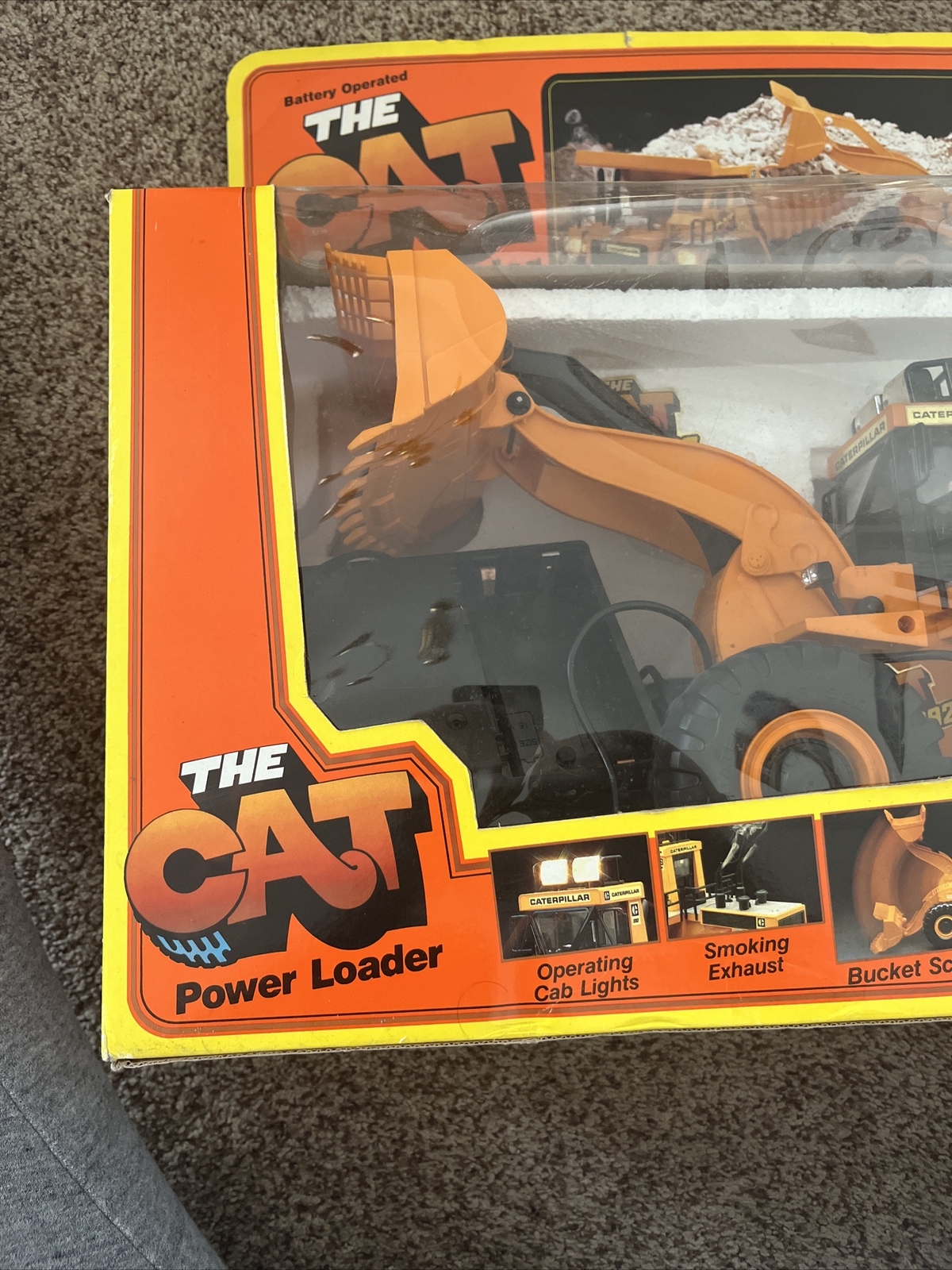 New Bright The Cat 992 Power Loader Tractor W Remote Vintage 1986, Never Used!