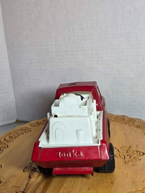 Vintage 1970’s No. 1256 Tonka Fire Pumper Toy Fire Truck