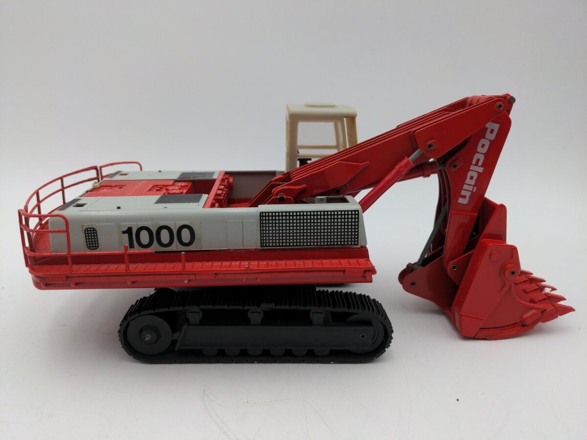 CEF 1:50 Poclain 1000 Track-Type Excavator/Box