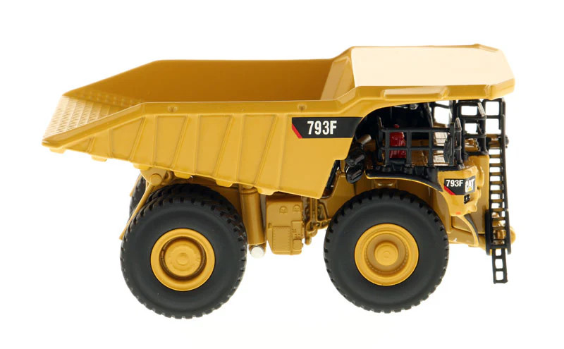 CAT Caterpillar 793F Mining Truck with Operator “Core Classics” Series 1/125 Die