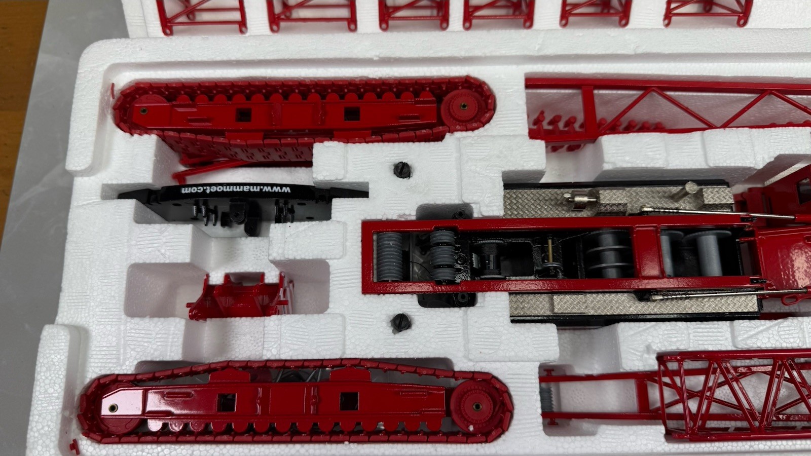 Sennebogen 5500SL Crawler Crane 1:50 Scale