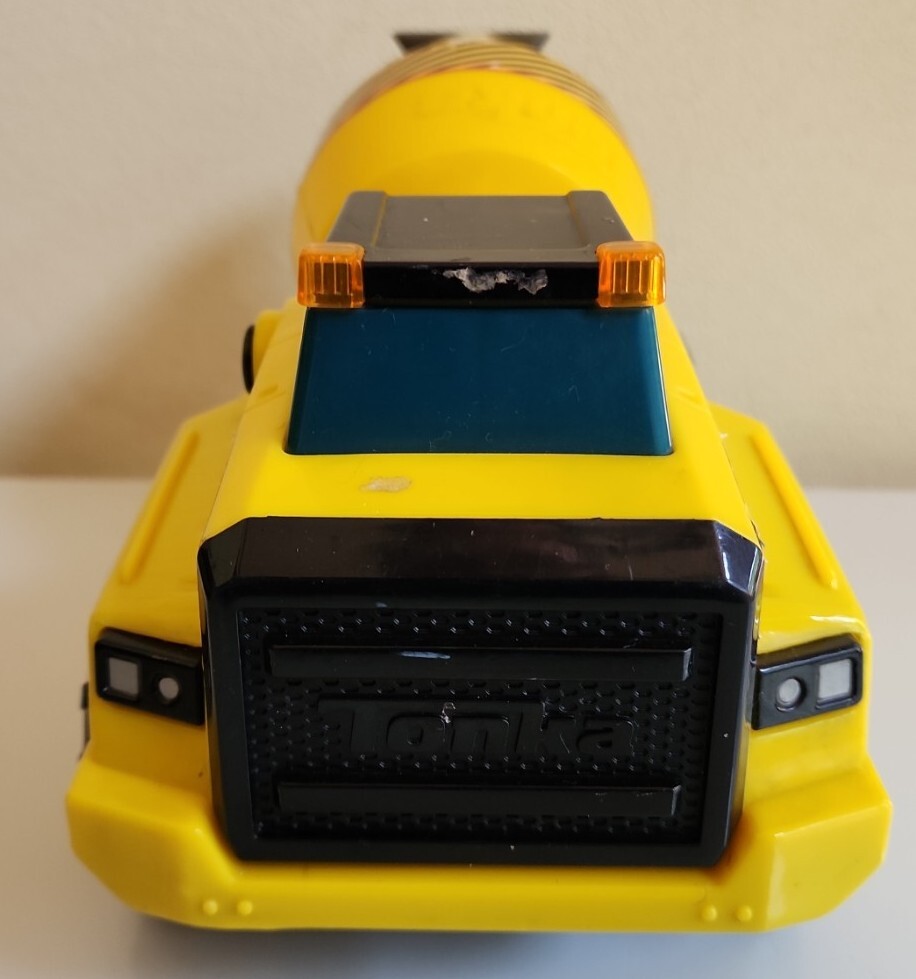 TONKA Truck Cement Mixer 2018 Hasbro Rotating Toy Sound 12″ Plastic Construction