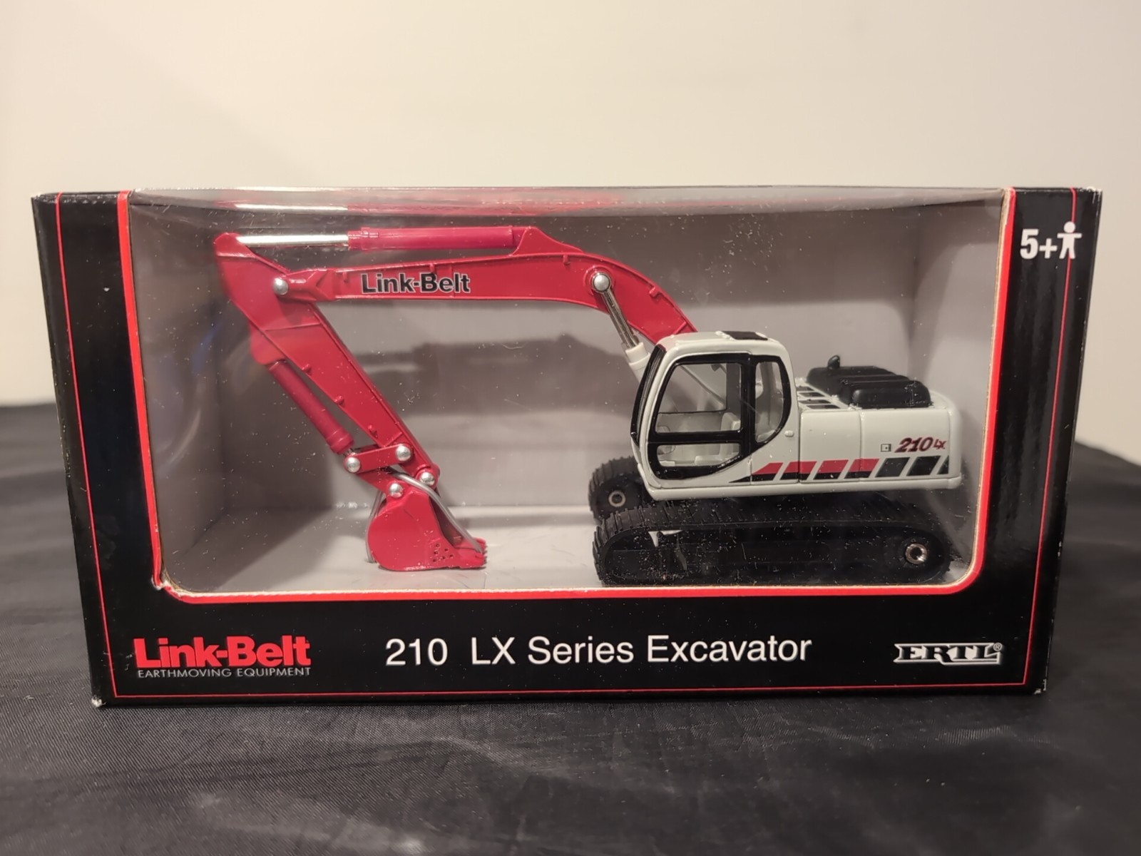 Link Belt 210 LX Series Excavator Trackhoe, 1/50 Die-cast, Ertl 13183, NIB