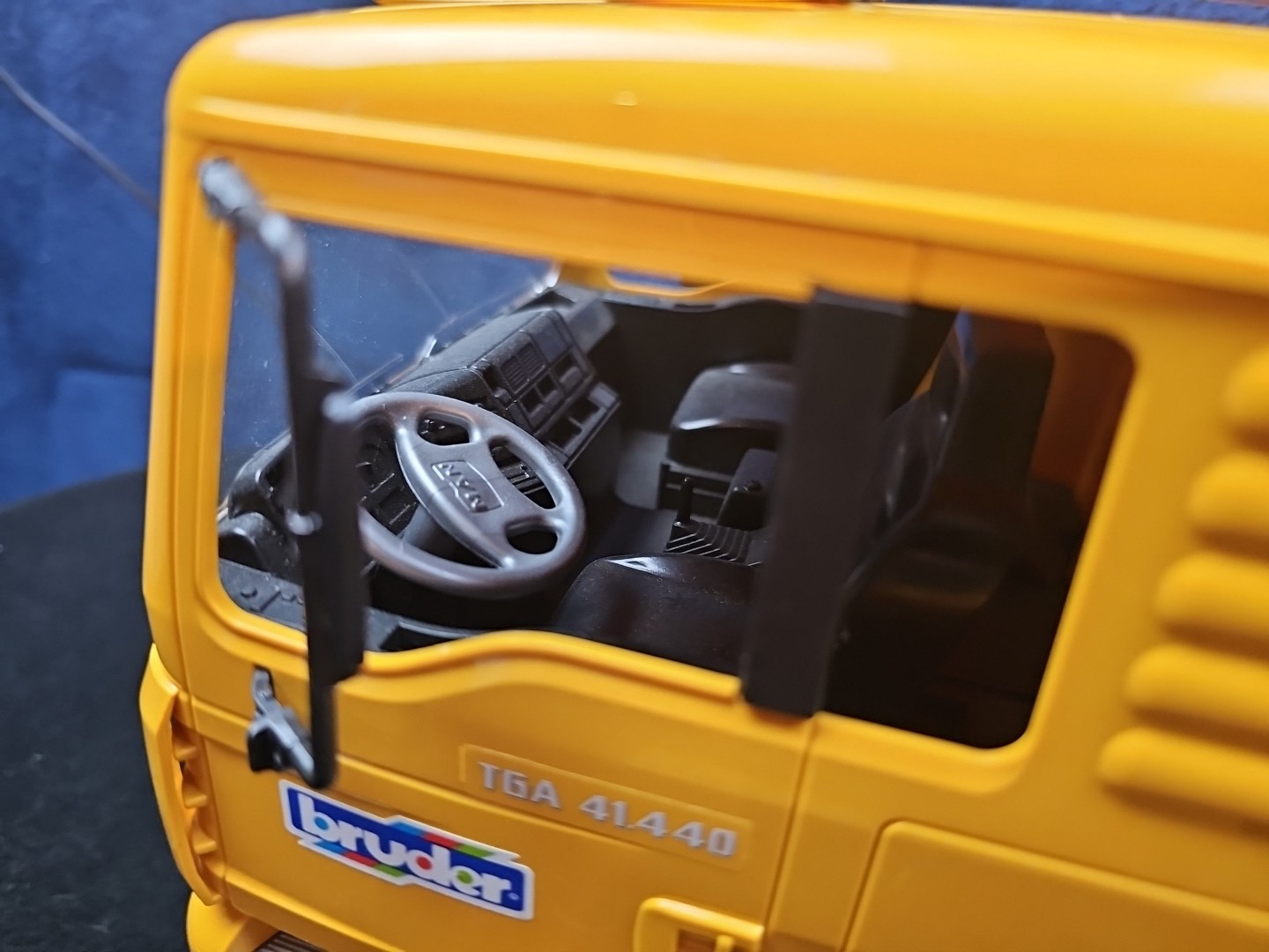 Bruder MAN Tele-Crane TC-4500 TGA 41.440 Construction Toy Truck Germany Preowned