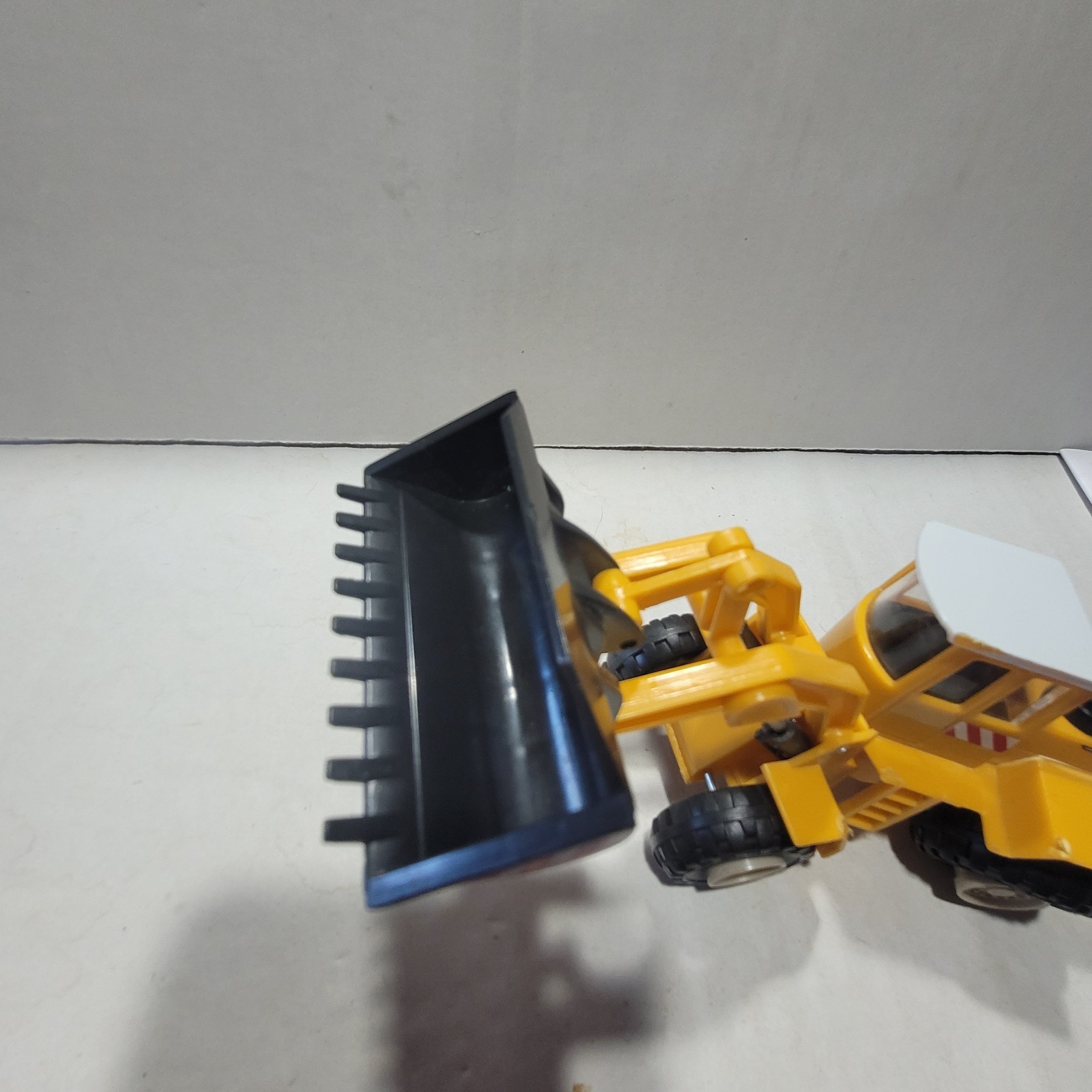 1998 KenToys Lot Of 3 Construction Vechicles Loader Cement Dump Trucks VGUC CB