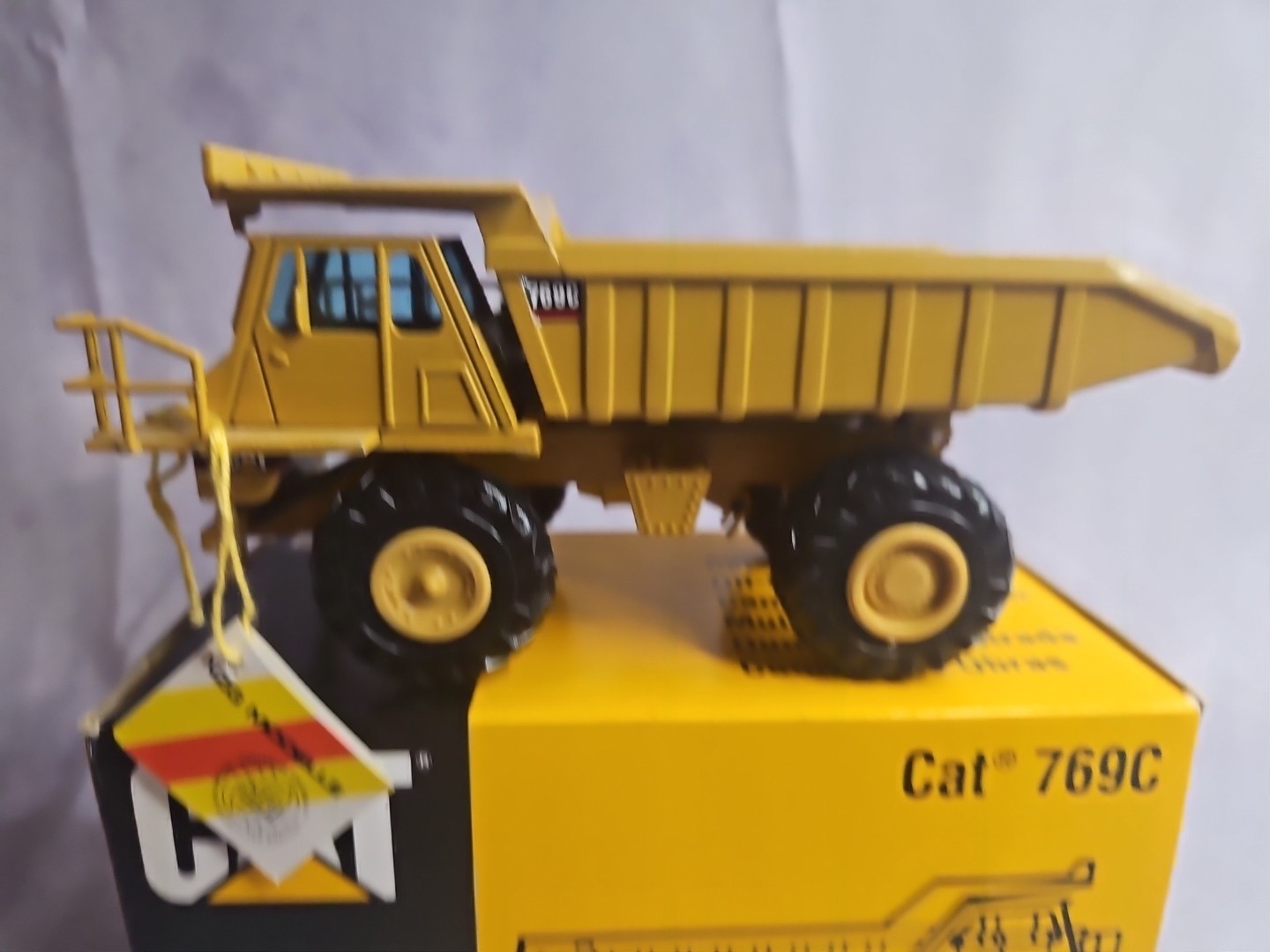 NZG 1:50 CAT 769C Dump Truck No.222 Die Cast Caterpillar Germany in box T44