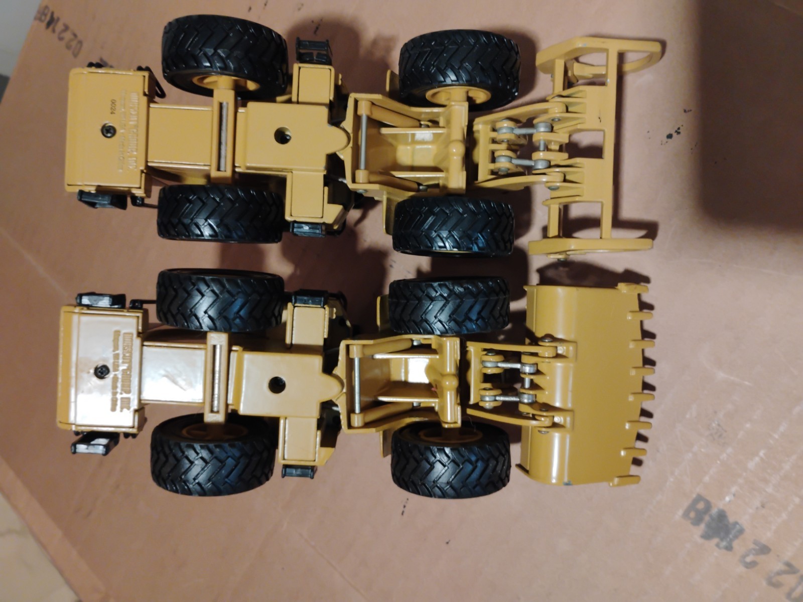 Norscot Cat Construction 1:50 Scale Vehicles Diecast Lot of 2 Log/Wheel Loaders