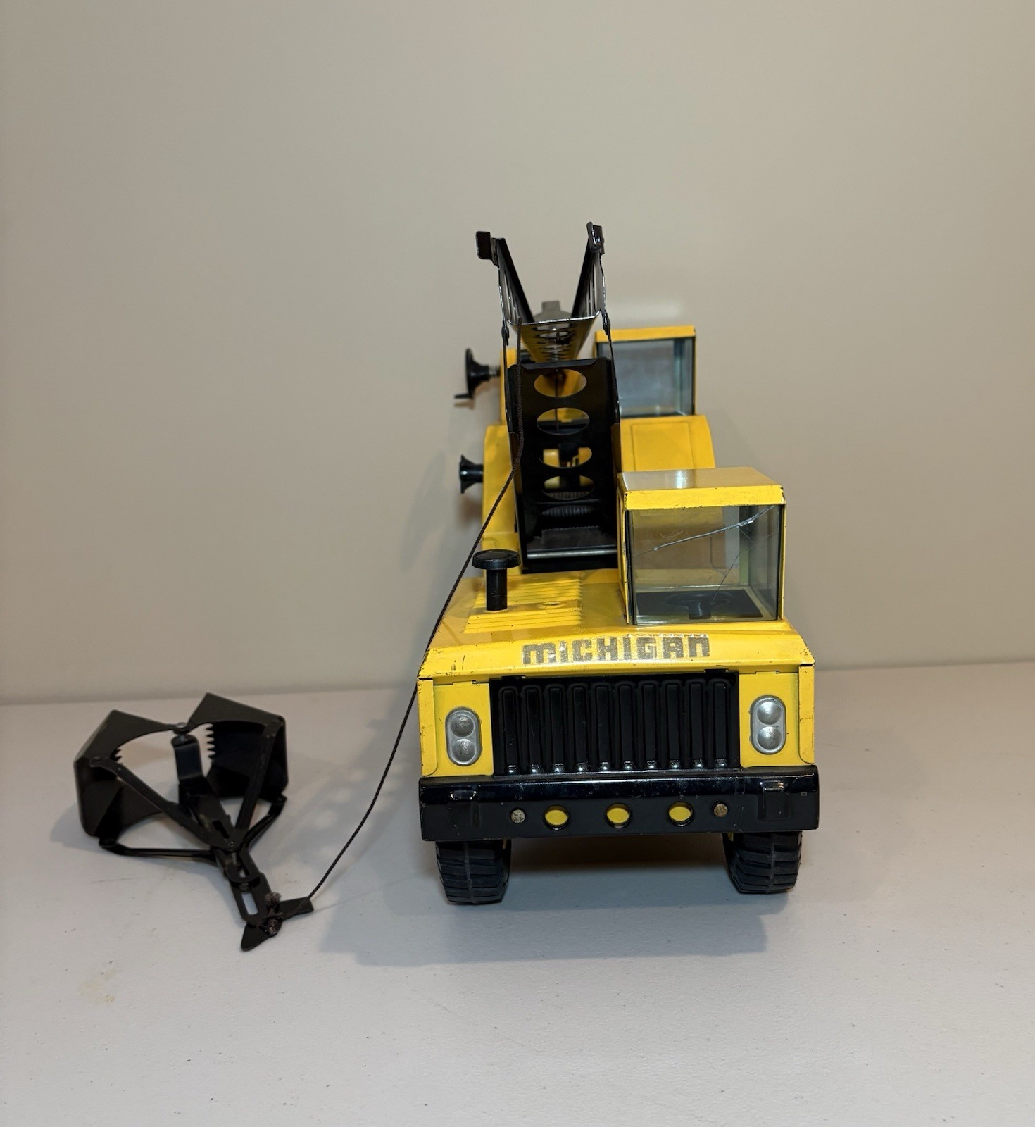 Vintage NYLINT Toy Michigan Shovel Crane T-24 Pressed Steel Yellow Truck