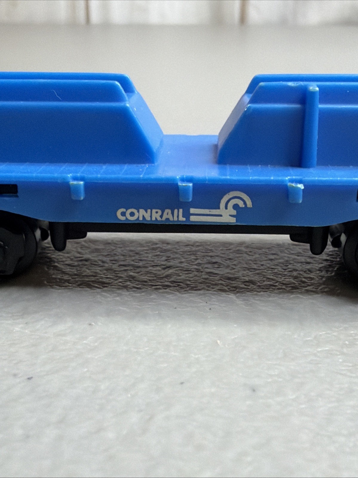 Hot Wheels Railroad Sto & Go Freight Yard Train Track 1983 Santa Fe Box Cars
