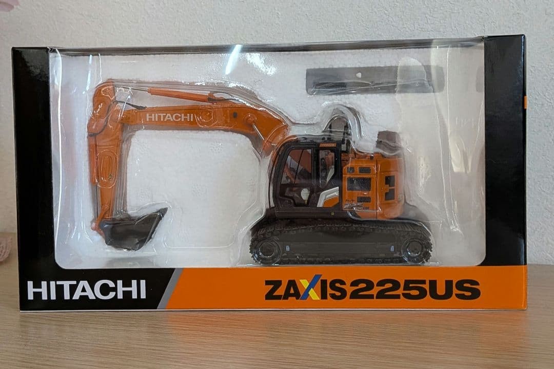 HITACHI ZAXIS225US 1/50 hydraulic excavator Hitachi Construction Machinery Japan