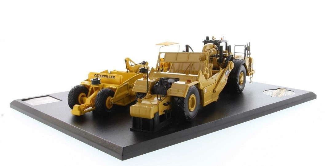 DIECAST MASTERS,Scraper evolution series CATERPILLAR 621K and D7 Ttw N 70, 1/…