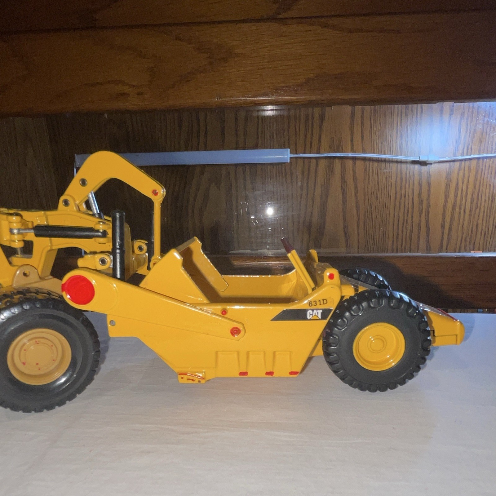 CAT 775E Truck & 631D Scraper Diecast Construction Equipment Yellow Black