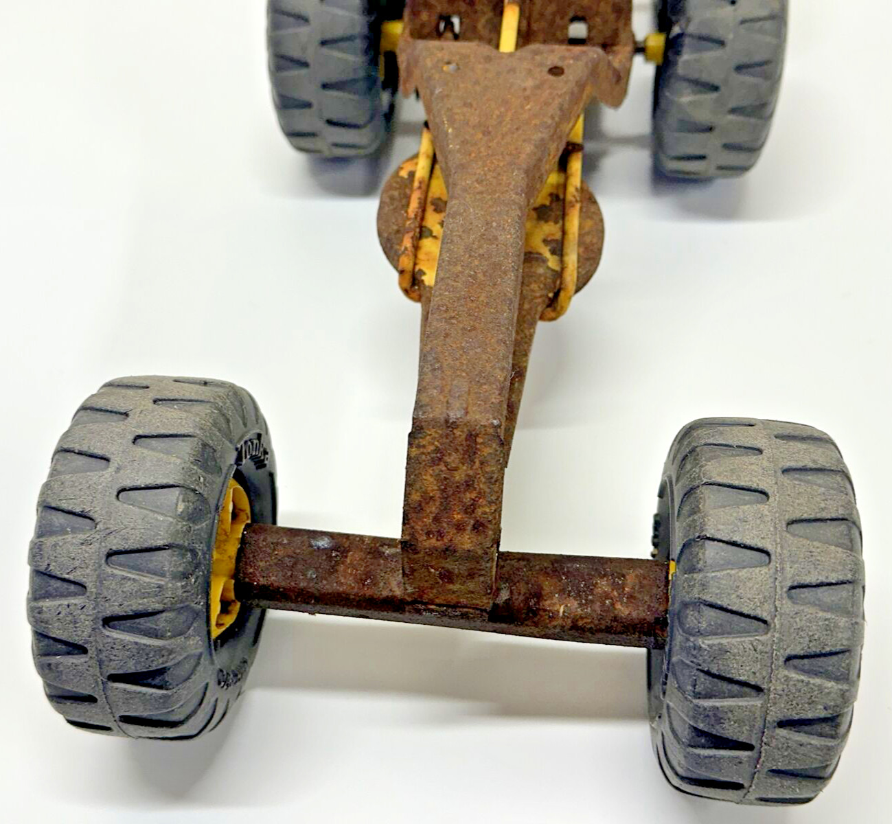 Vintage Tonka Road Grader 1960s? 70’s? Toy Pressed Metal Yellow Approx. 17” Long