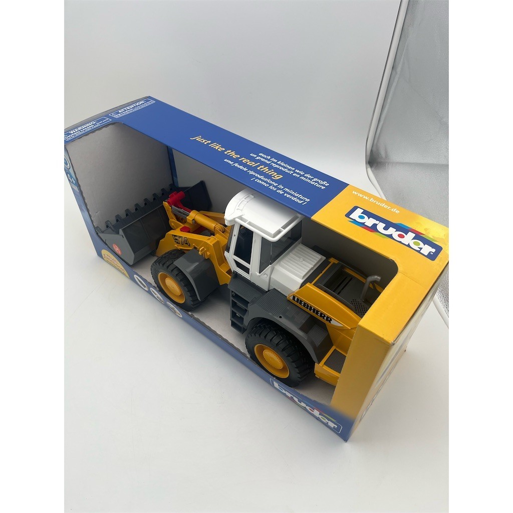 Bruder Liebherr L574 Articulated Wheel Loader Toy Vehicle 1:16 Boxed