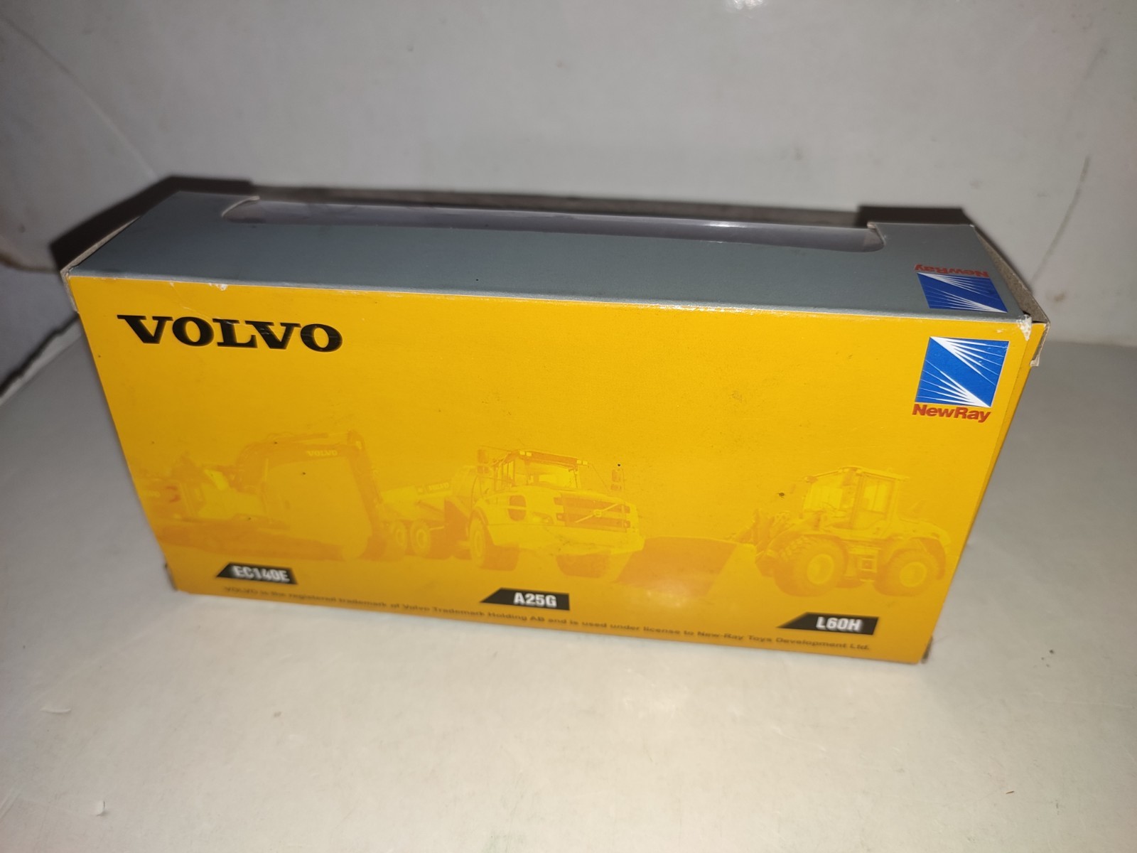 NEW RAY – VOLVO L60H WHEEL LOADER – 1/55 – BOX – NEW