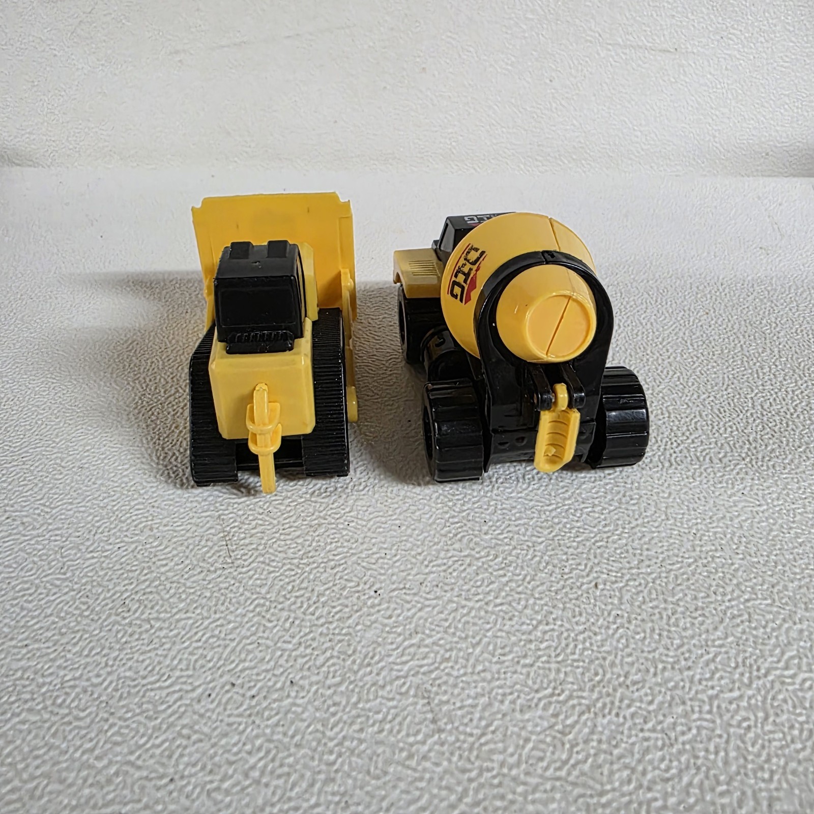 Maxx Action Construction Series Bulldozer and Cement Truck Plastic DIG lot of 2