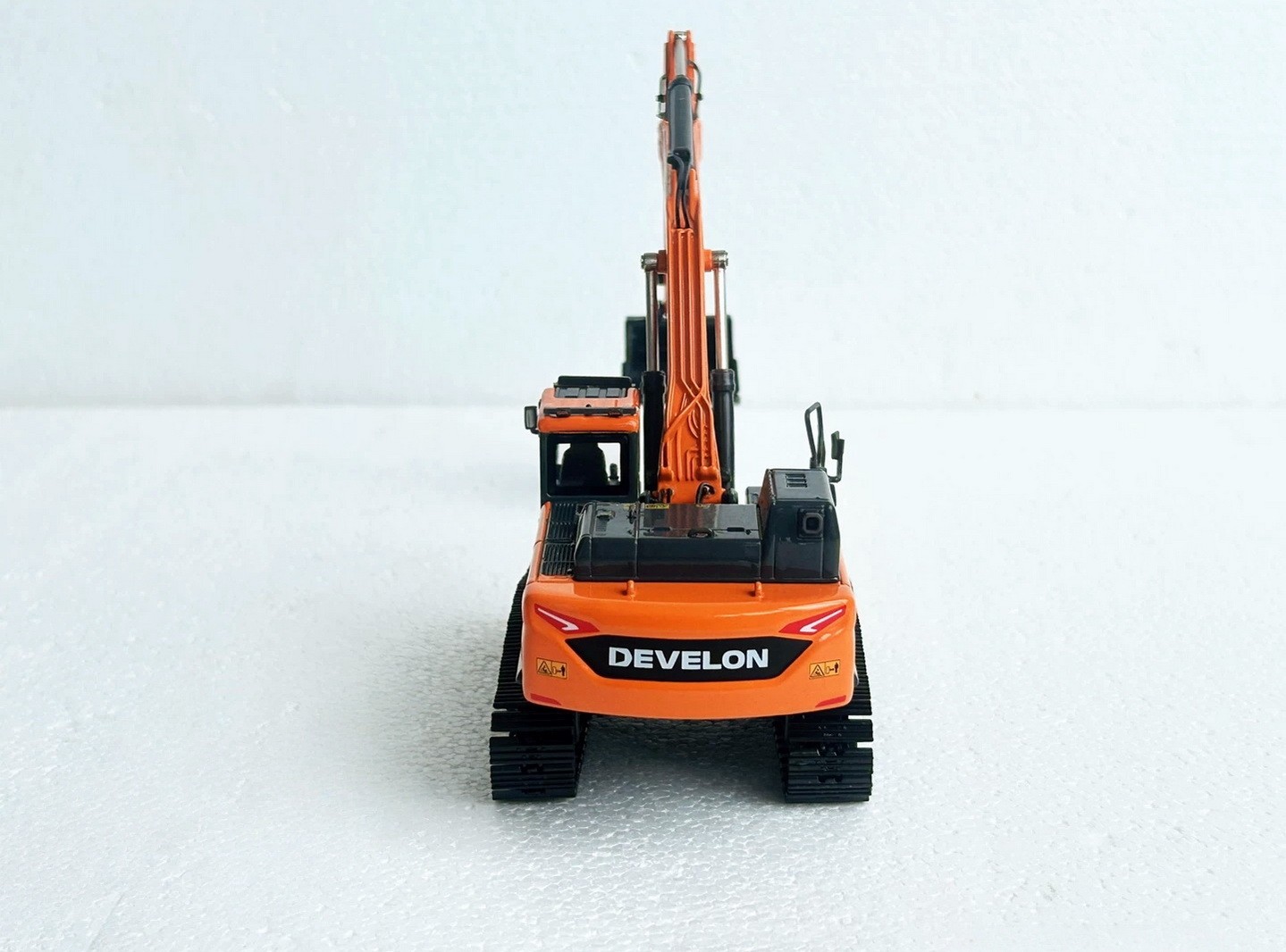 1/50 Scale DEVELON DX360LC Hydraulic Excavator Diecast Model Toy NIB