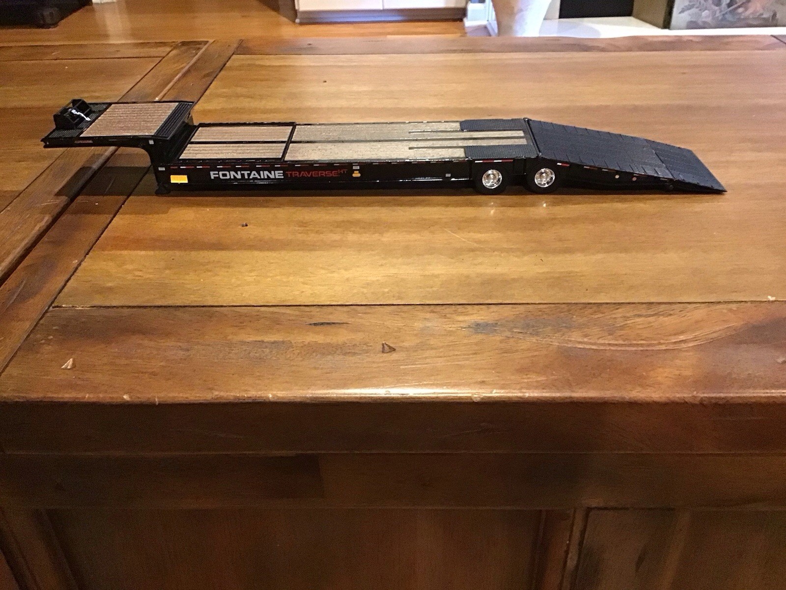 1/34 Scale Fontaine Trailer New Without Box Diecast Trailer