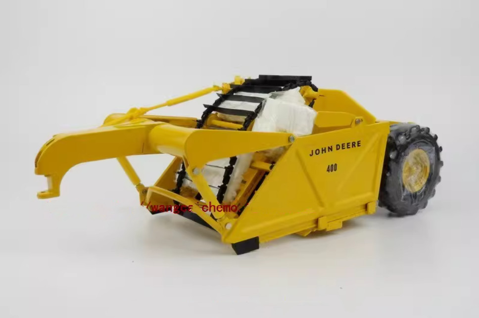 1:24 reuhl JOHN DEERE 840/400 Tractor Harvester Farm Machinary Diecast Model