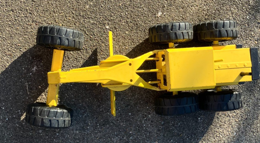 Vintage 1970s Tonka Pressed Steel Road Grader Model 2510 featuring MR-970 tires!