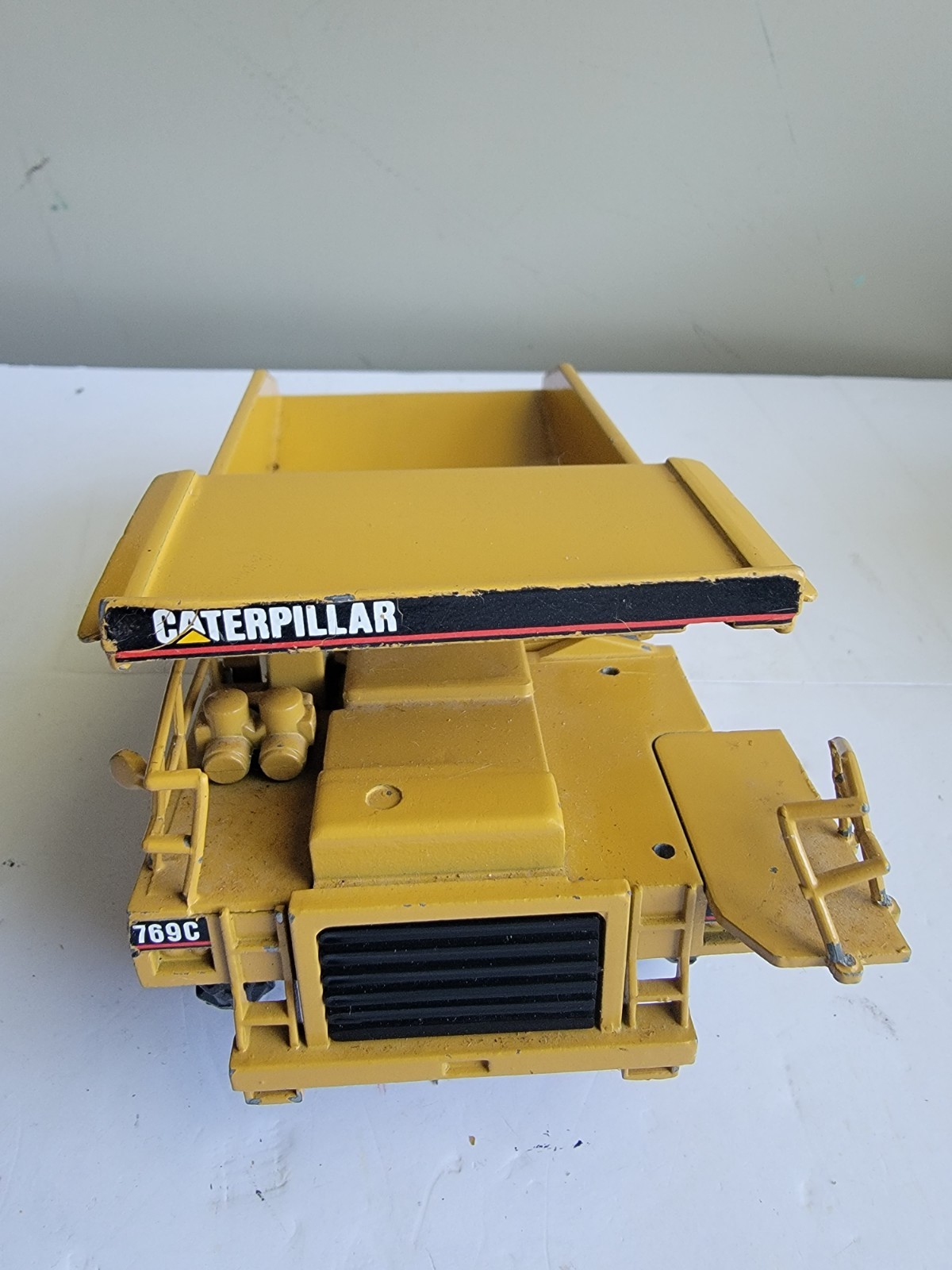 Caterpillar Cat 769C Off-Highway Dump Truck – NZG 1:50 Scale Model #222 For Part