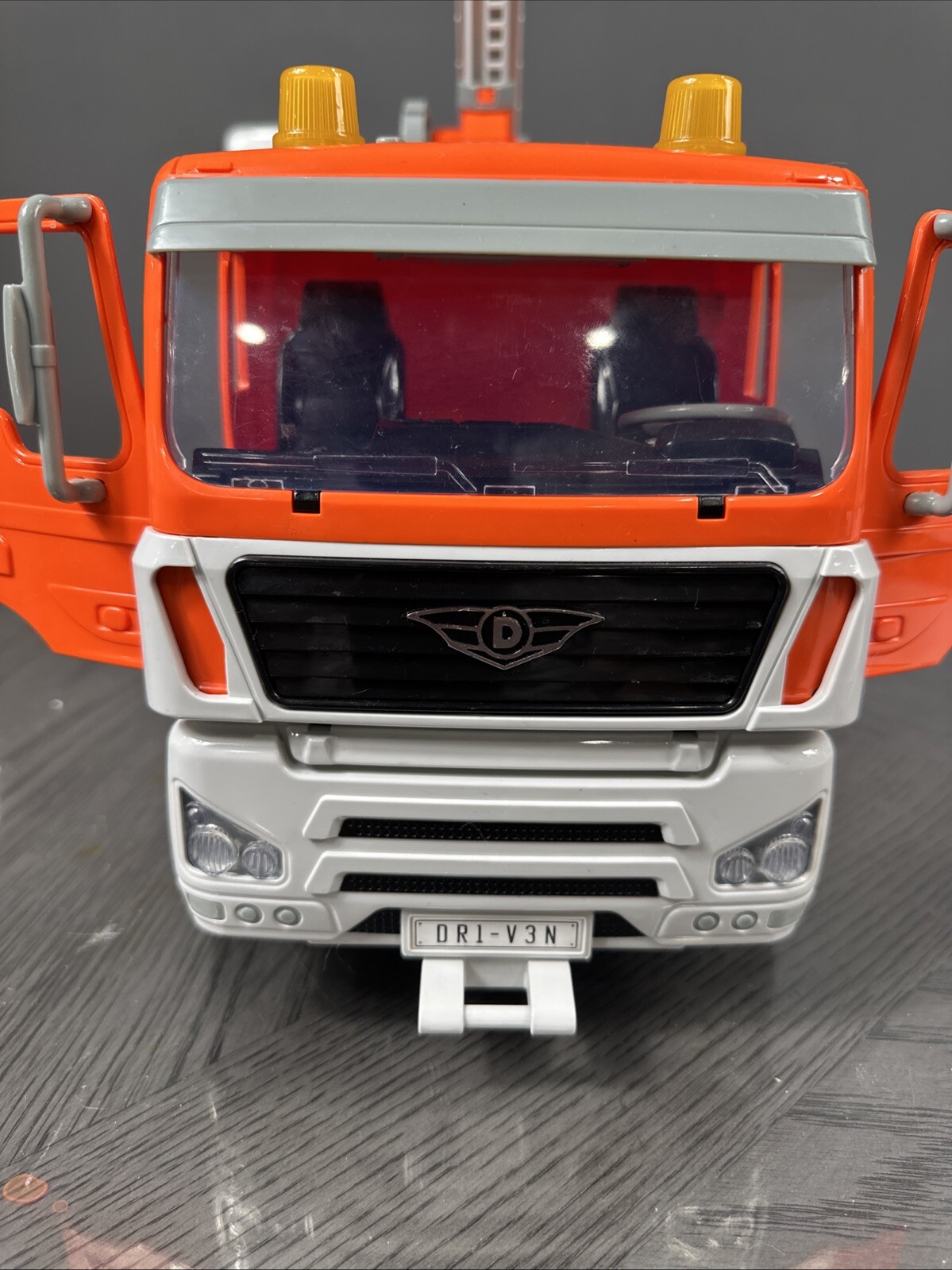 DRIVEN by Battat – Toy Crane Truck – Standard Series