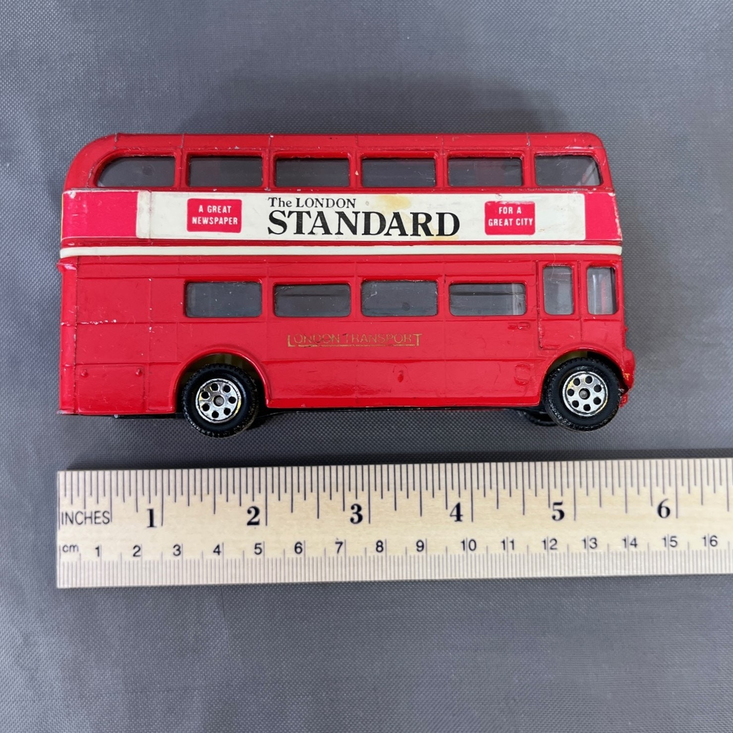 Double Decker Red Bus Corgi London Transport Standard Newspaper 15 East Ham VTG